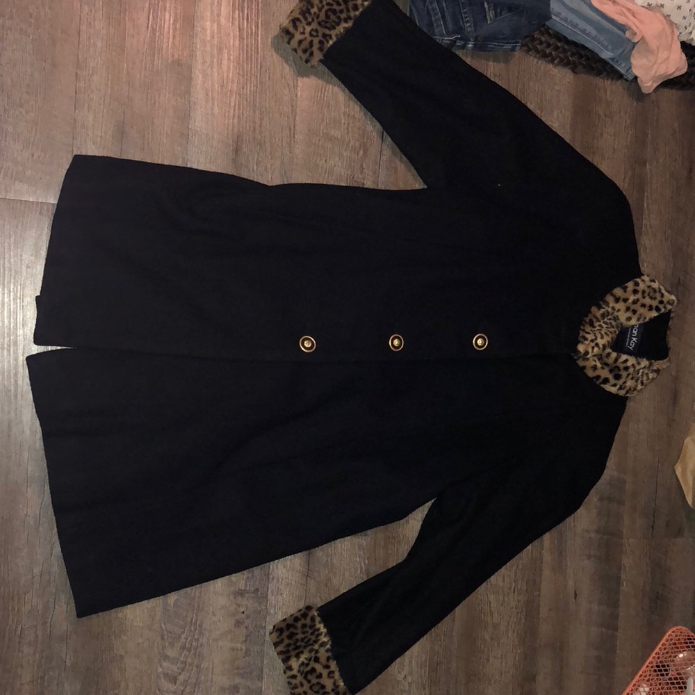 Woman’s jacket size large